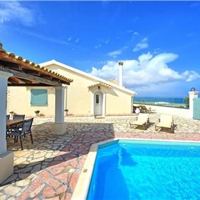 3 bedroom seaside villa with pool, Acharavi, sleeps 6